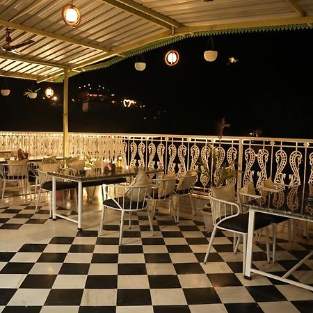 Hotel Karohi Villa Udaipur Buitenkant foto